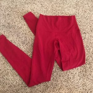 LuluLemon WunderUnder